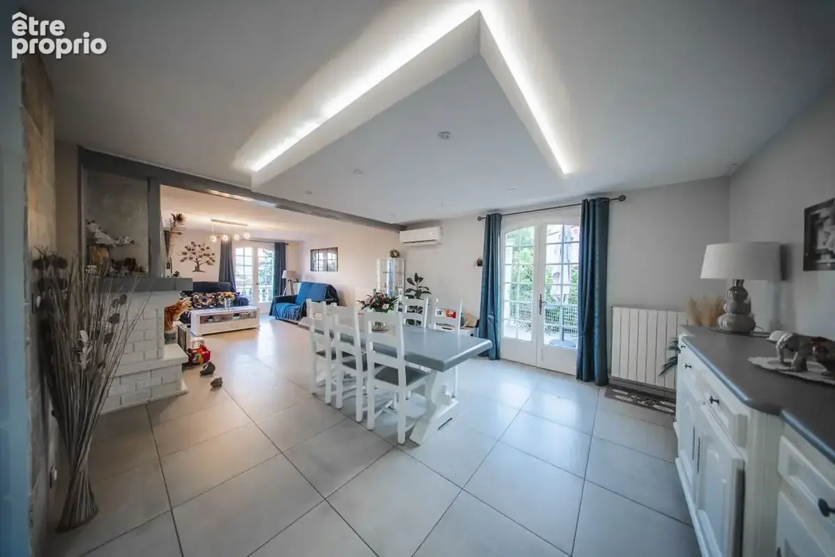 Maison 6 pièces 183 m² à vendre à Chanonat (63450) - photo 7