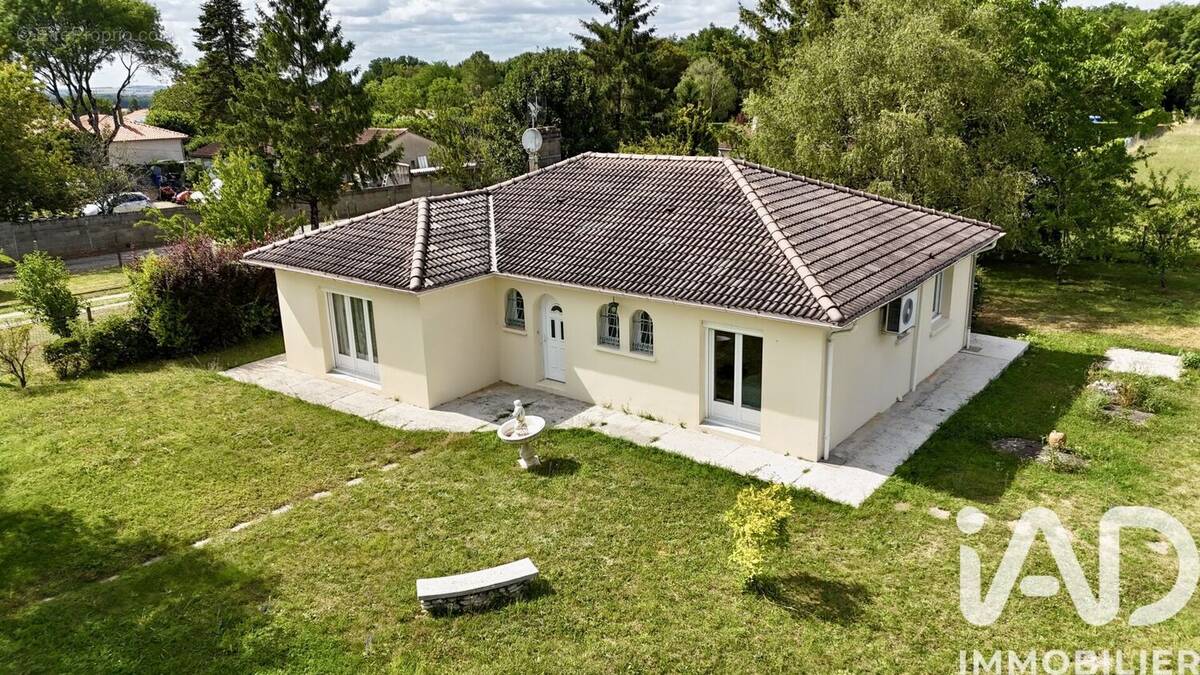 Photo 1 - Maison à BRIE