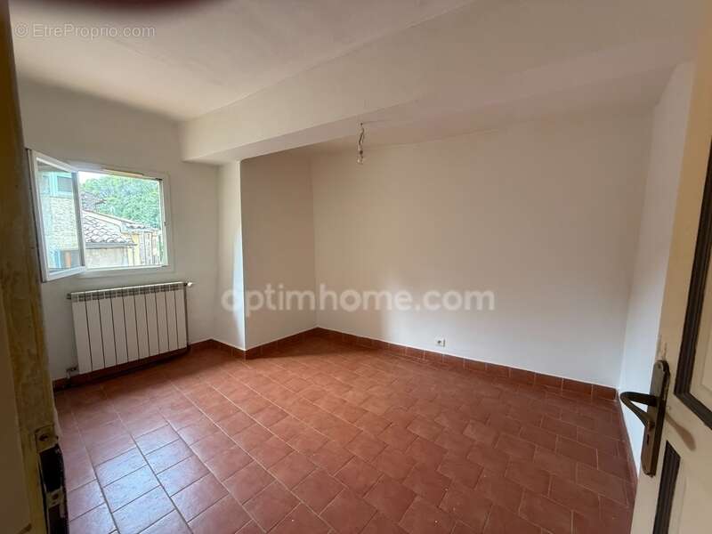 Maison à ENTRECASTEAUX