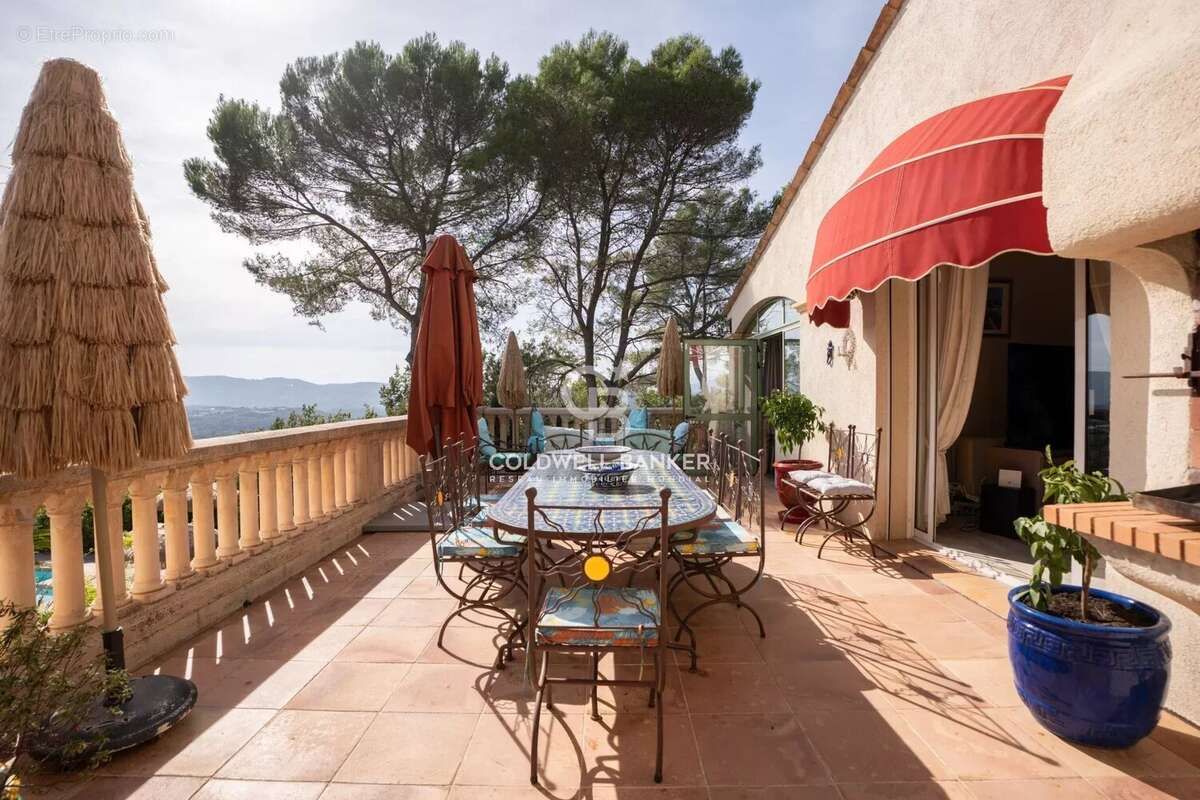 Maison à MOUGINS
