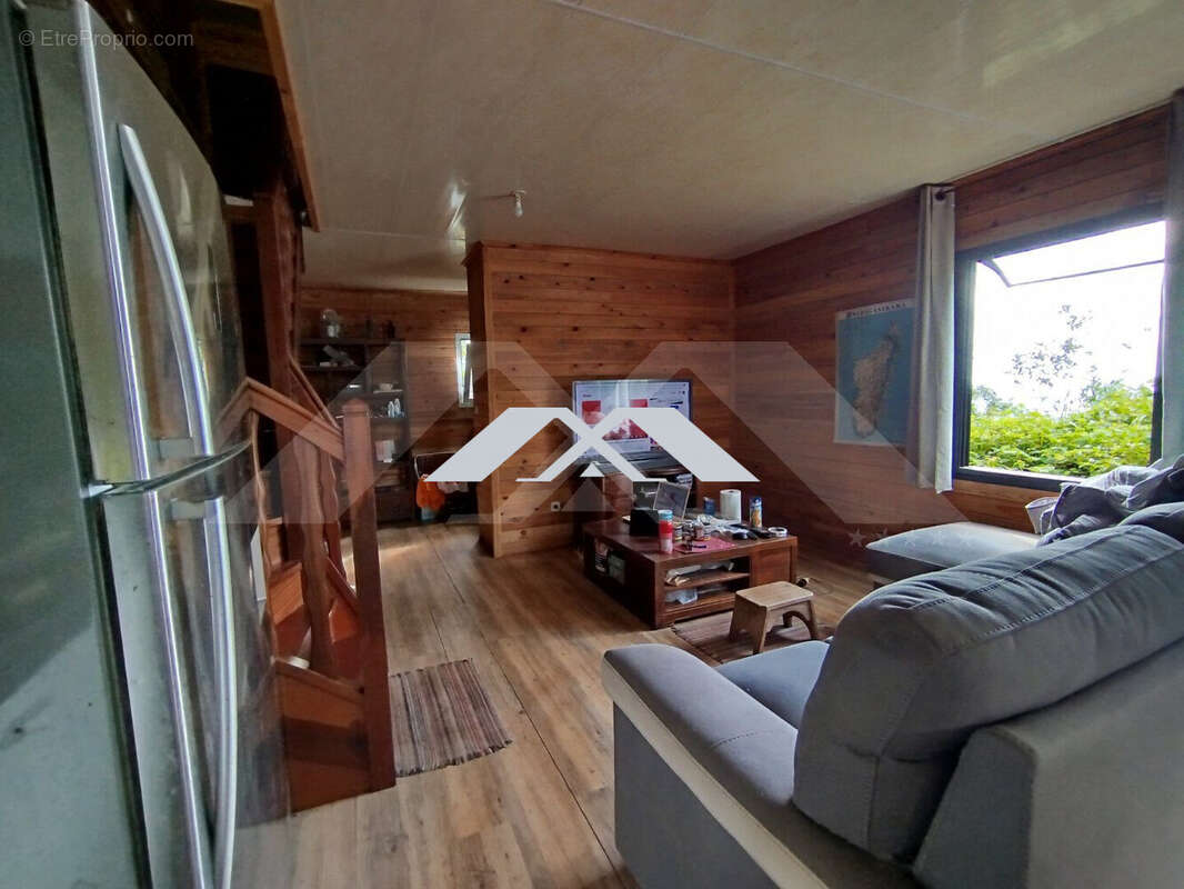 Terrain à SAINT-BENOIT