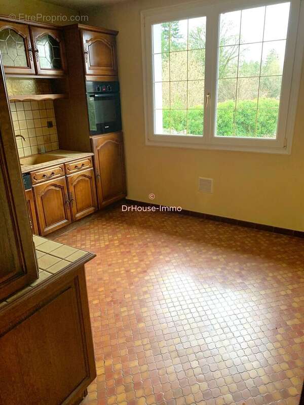 Maison à NEUFCHATEAU