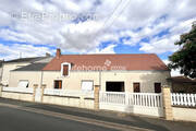 Maison à COINGS