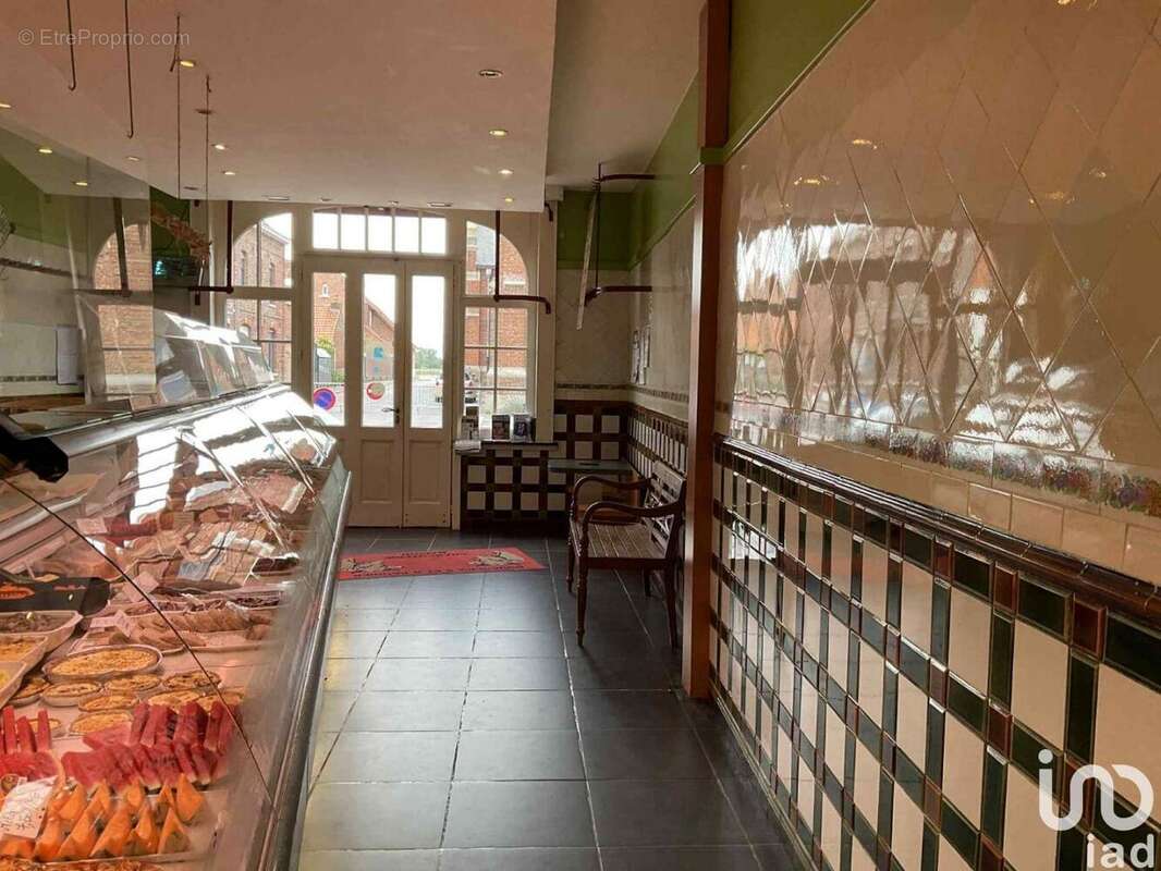 Photo 2 - Commerce à LE DOULIEU