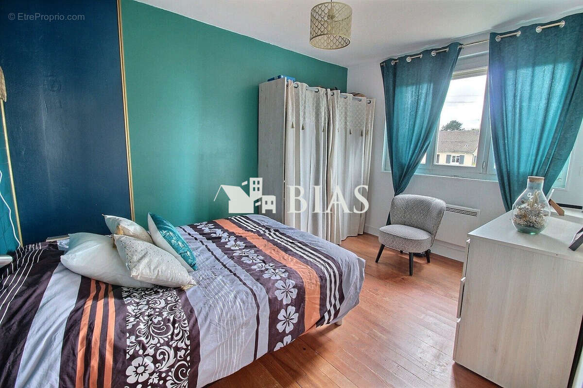 Maison à BOURG-ACHARD