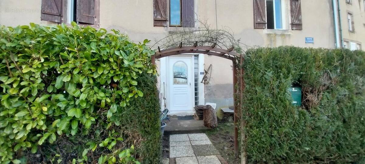 Maison à AILLEVILLERS-ET-LYAUMONT