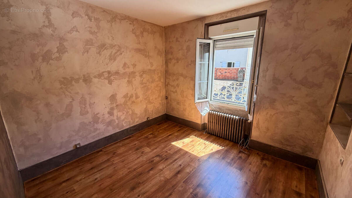 Appartement à MEZIERES-SUR-SEINE