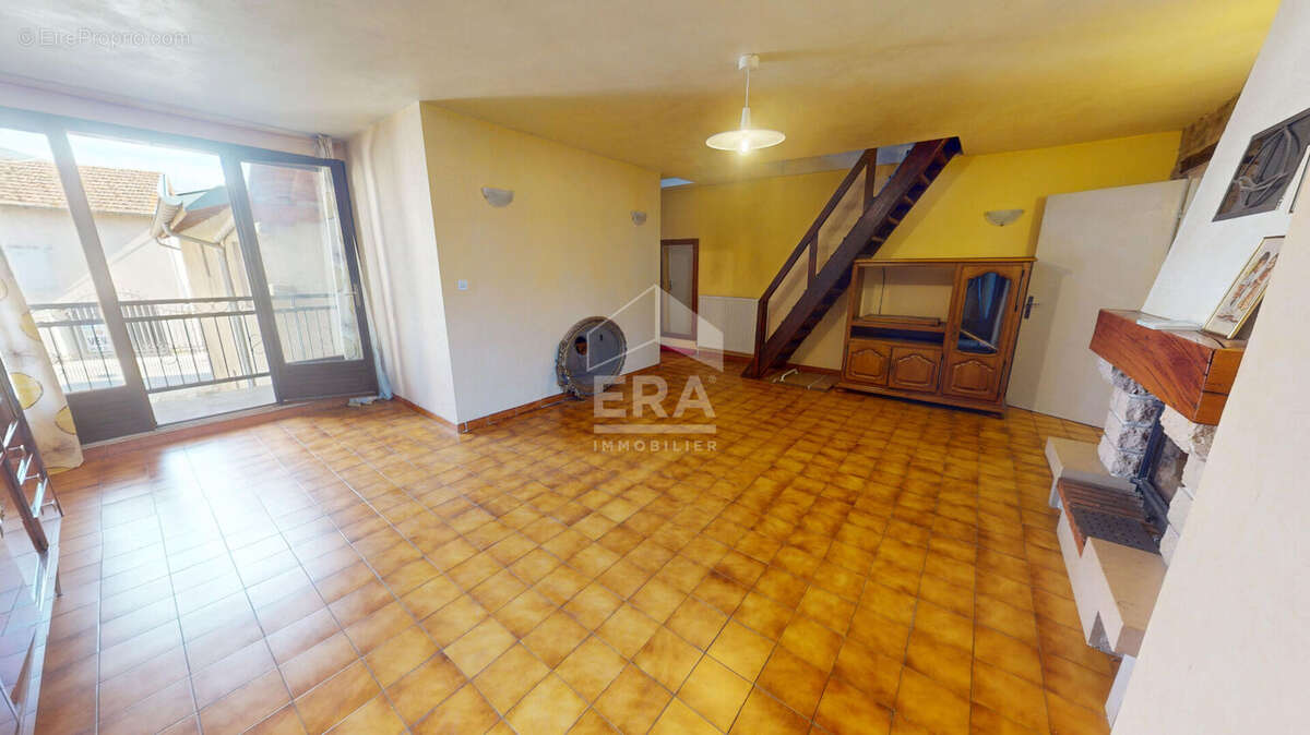 Maison à SAULT-BRENAZ