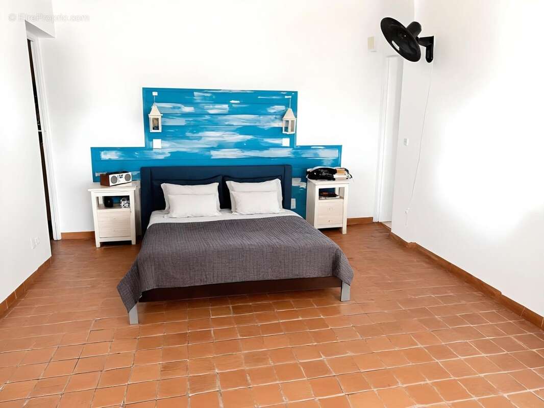Villa d'exception de plain-pied 6 pièces, avec piscine, vue montagne – Le Gosier LE GOSIER (971) - photo 11