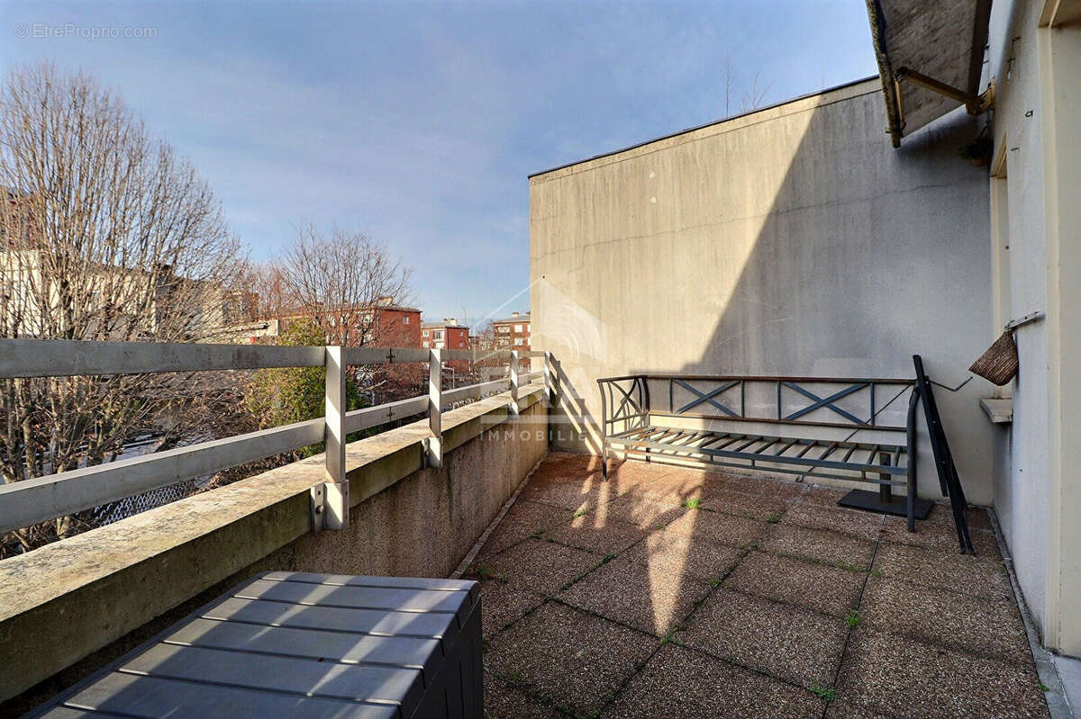 Appartement à LA COURNEUVE