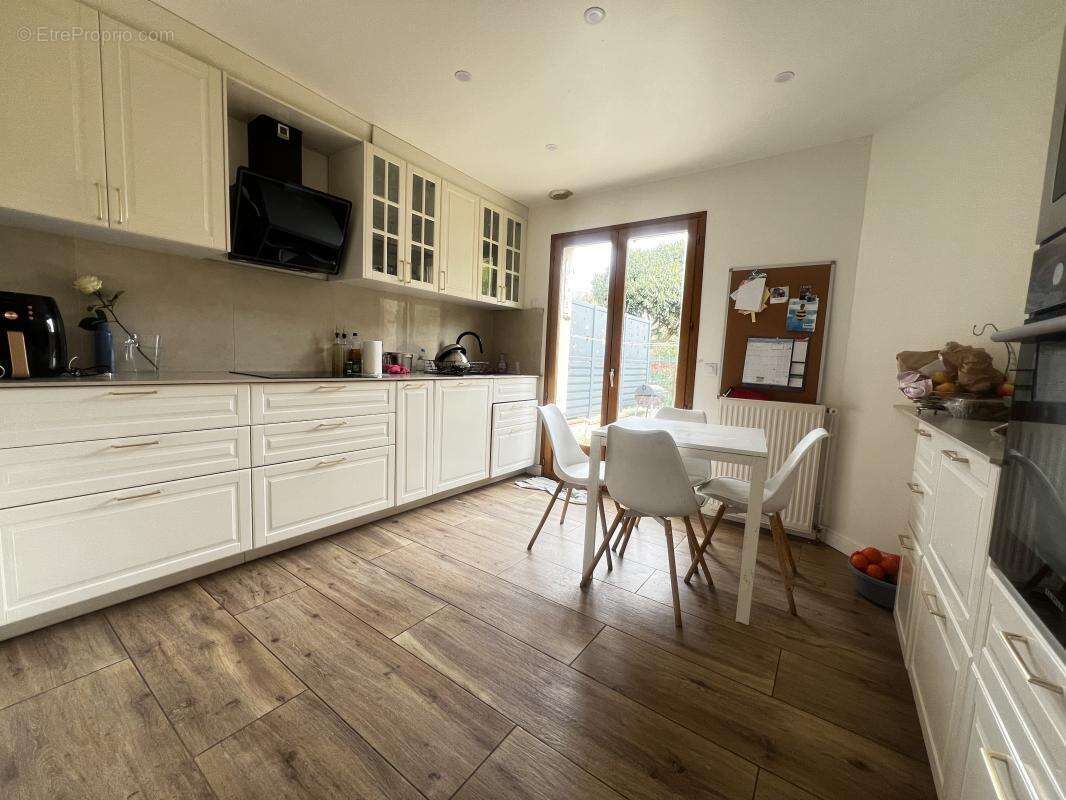 Maison à SAINT-CYR-L'ECOLE