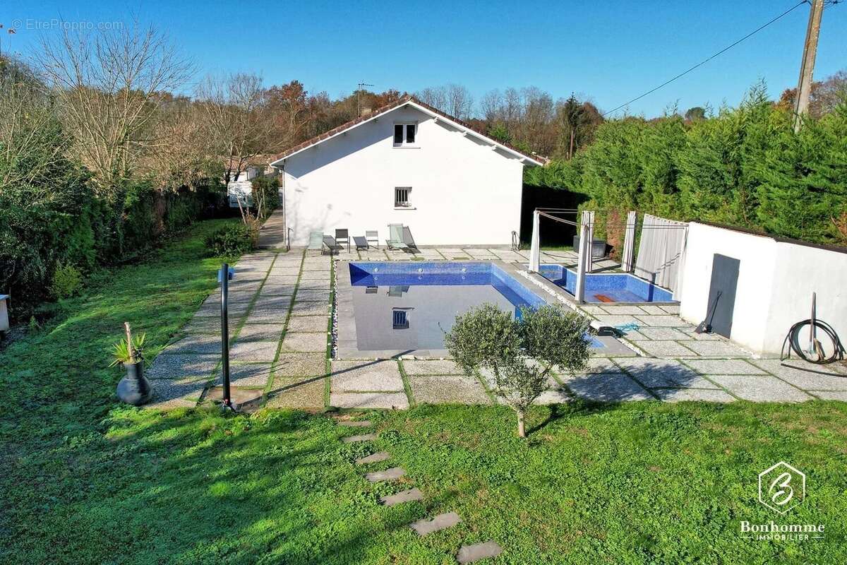 Maison à SAINT-SELVE