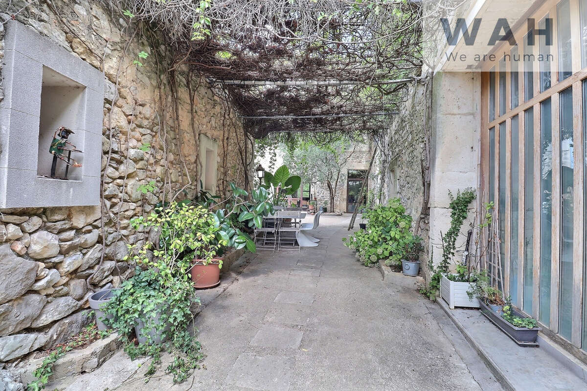 MAISON DE CARACTÈRE Plan des 4 Seigneurs Montpellier - photo 5