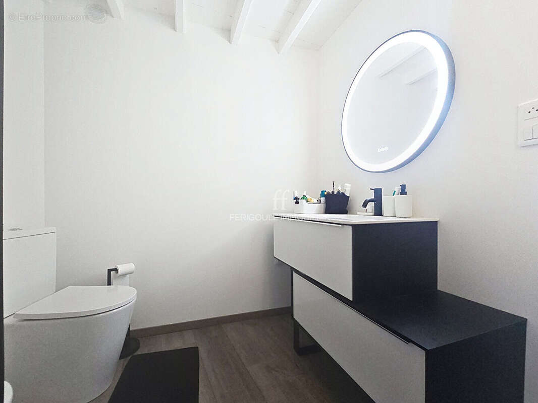 Appartement à VILLENEUVE-LES-AVIGNON