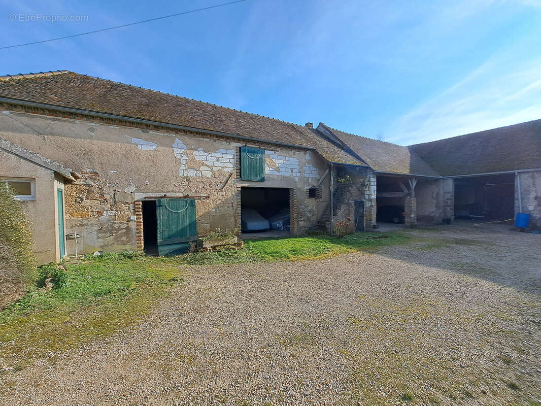 Maison à PONT-SUR-YONNE