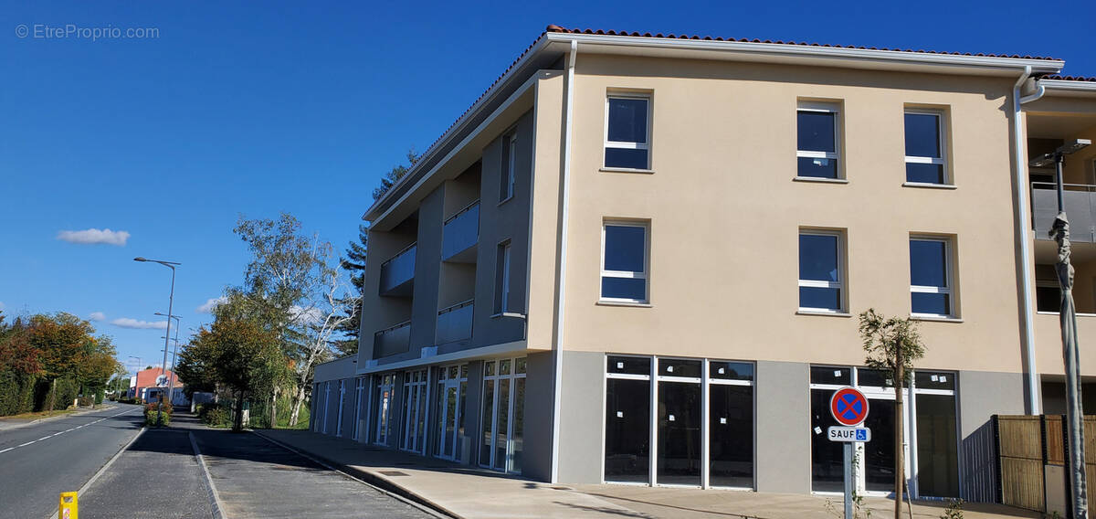 Commerce à LE SEQUESTRE