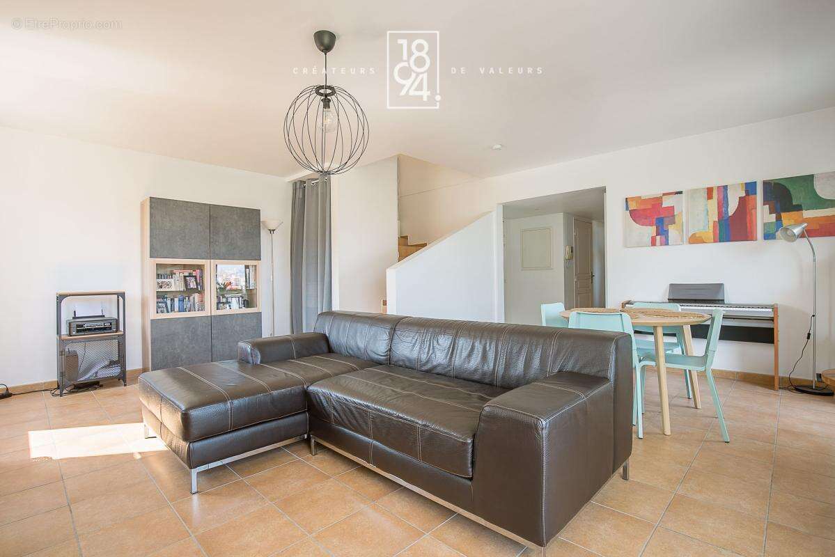 Appartement à MARSEILLE-9E
