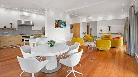 Maison à MANDELIEU-LA-NAPOULE