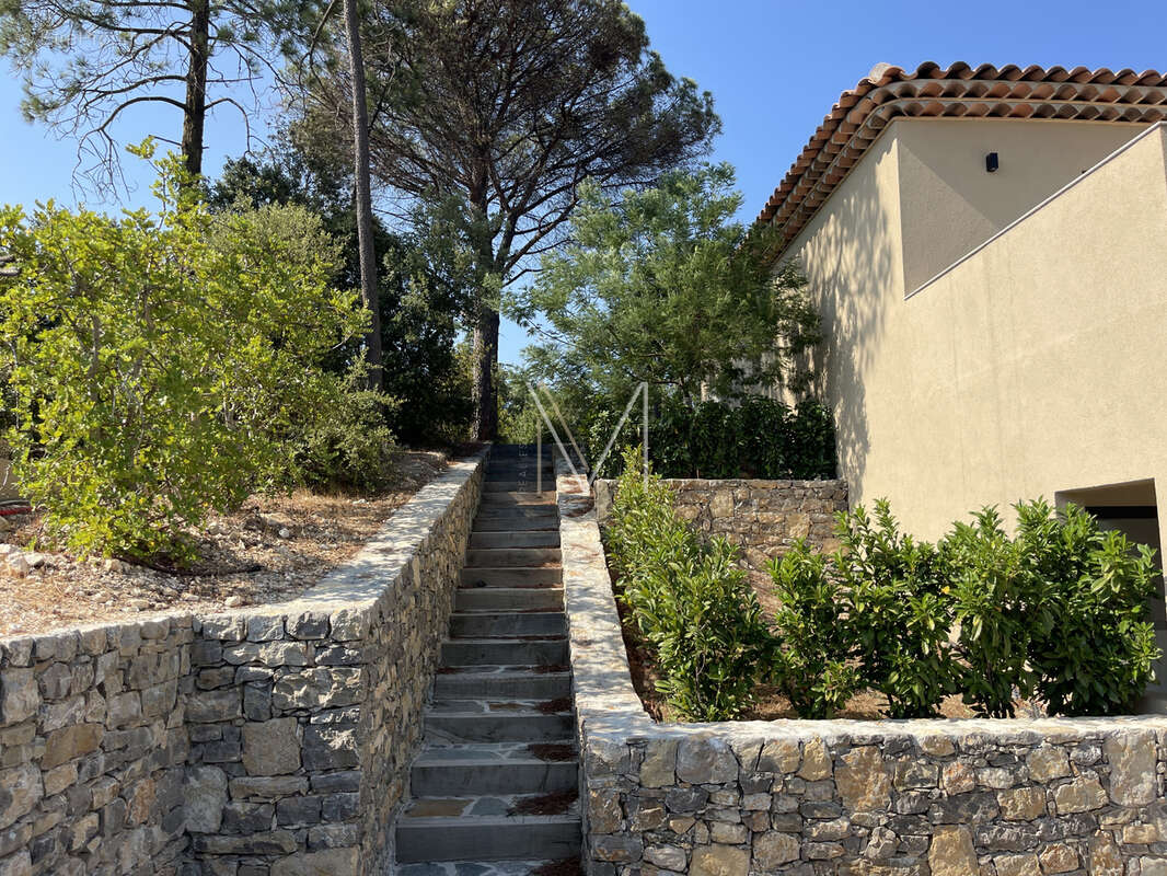 Plan de la tour - villa plein sud - magnifique vue - photo 30