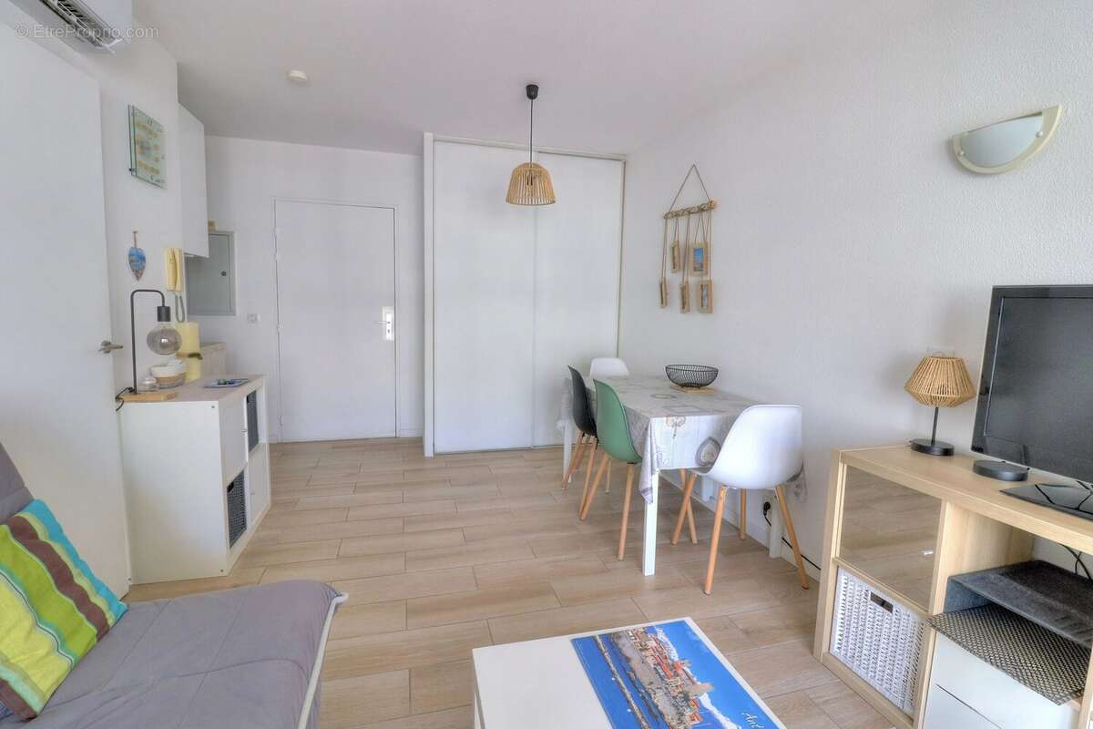 T2 avec balcon – Résidence avec piscine à Antibes les Pins - photo 4