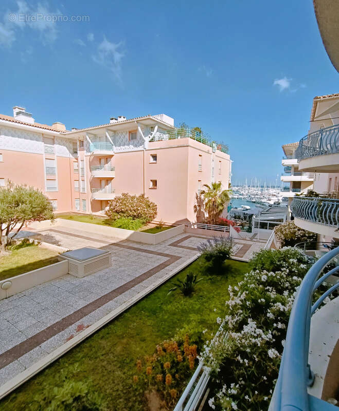 Appartement à FREJUS