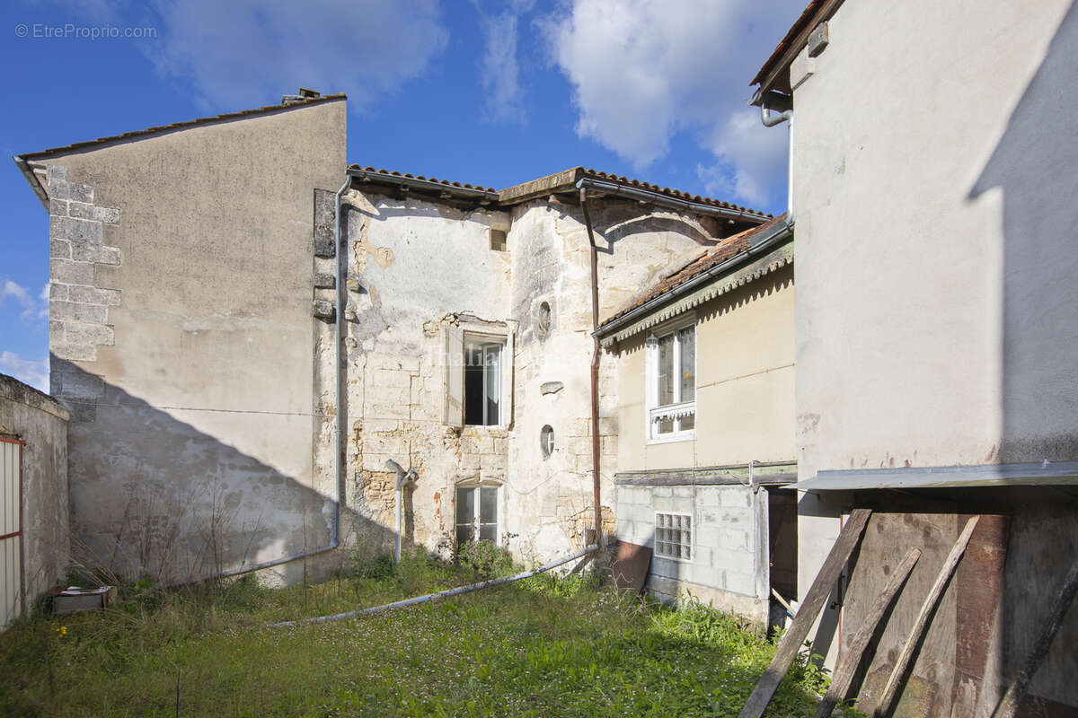 Autre à MAREUIL