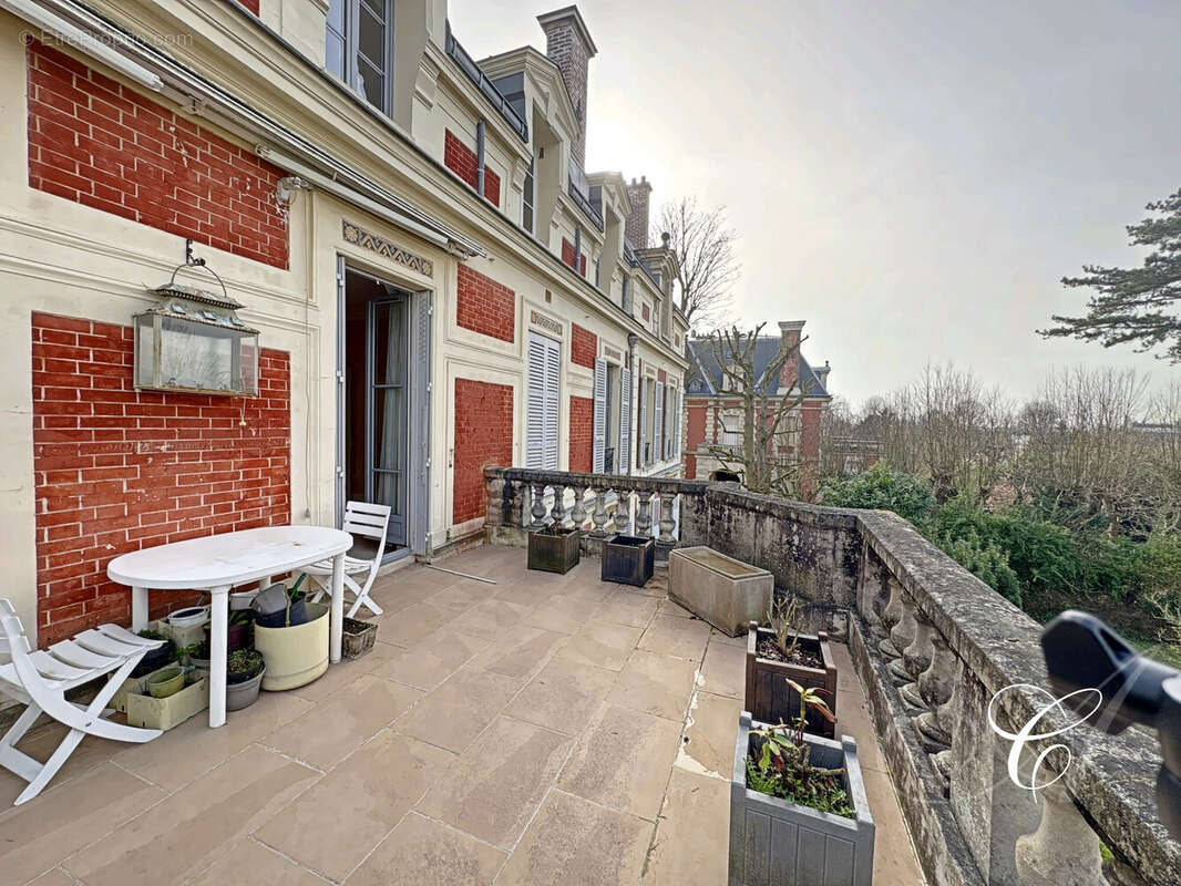 Appartement à VERSAILLES