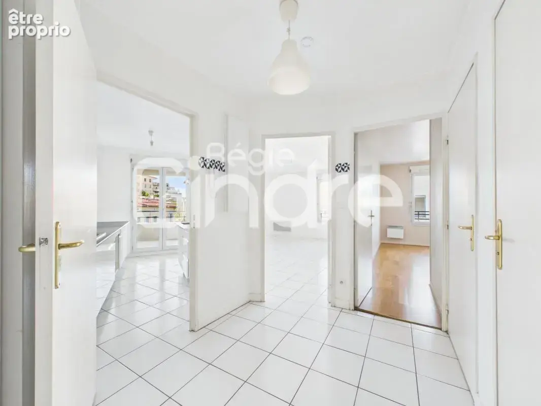 Vente - Appartement - 2 pièces + cuisine - 52 m² - 258 000 € - - photo 7