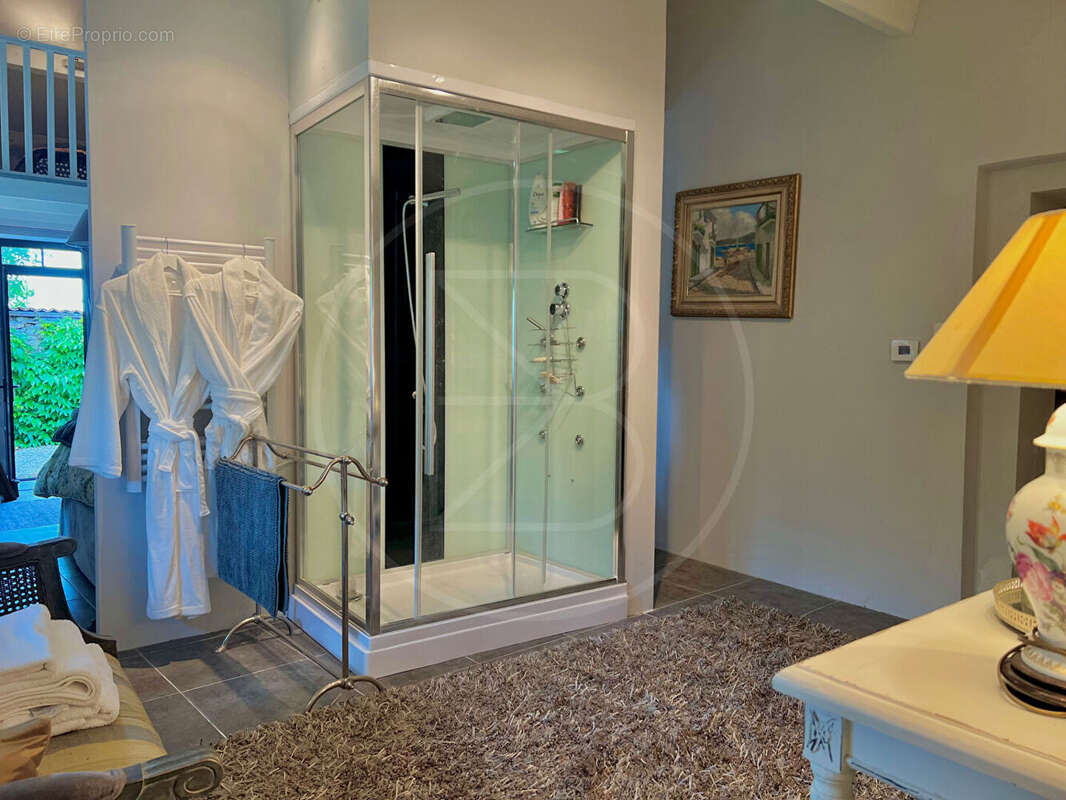 Maison à SAINT-EMILION