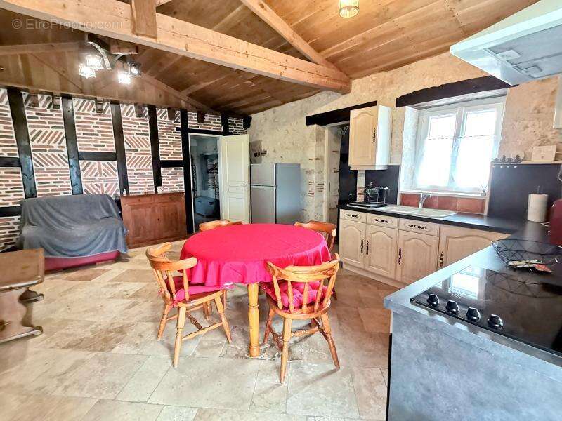 Maison à CAZIDEROQUE