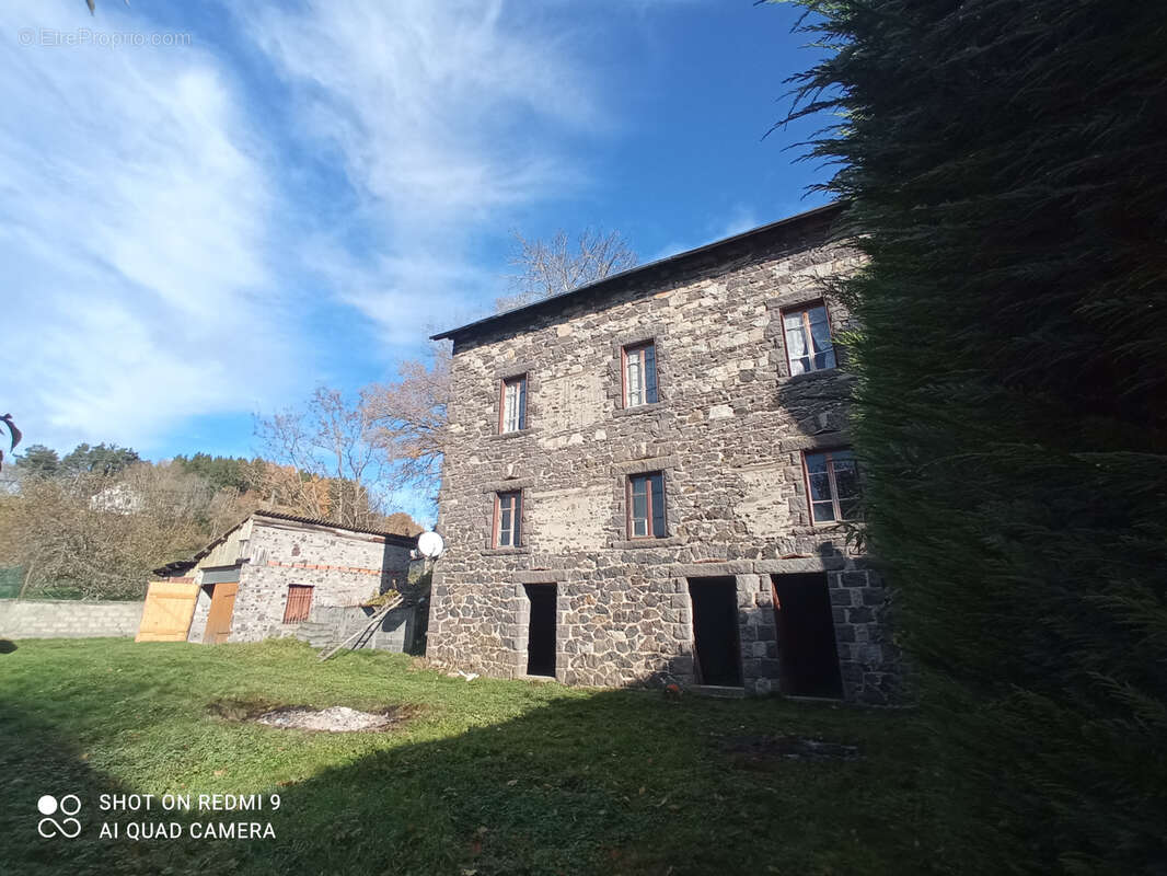 Maison à PONTGIBAUD