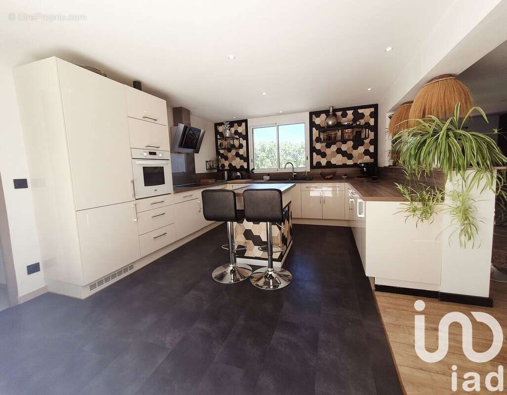 Photo 7 - Maison à SAINT-ESTEVE-JANSON