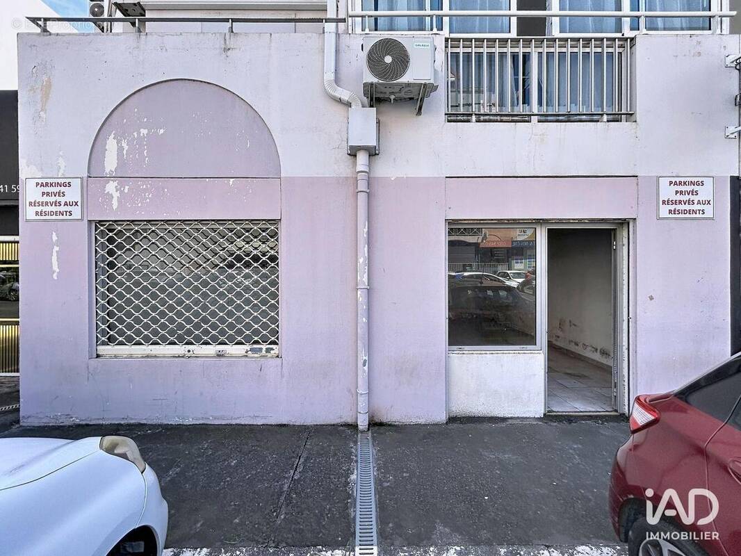 Photo 1 - Commerce à SAINT-DENIS