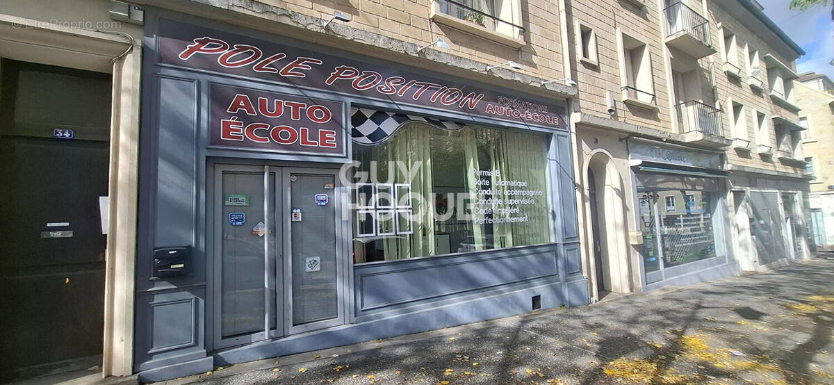 Commerce à MANTES-LA-JOLIE
