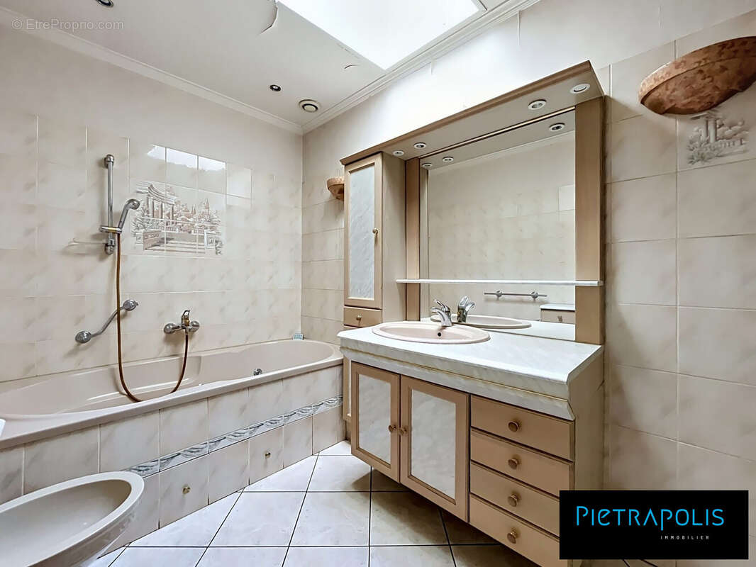 Appartement à BRON