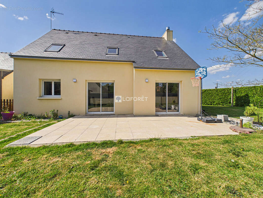 Maison à PLONEOUR-LANVERN