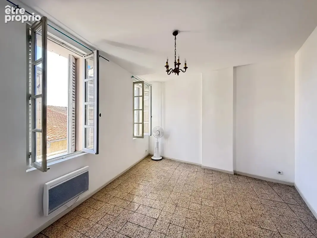 Immeuble avec balcon et terrasse. - photo 10