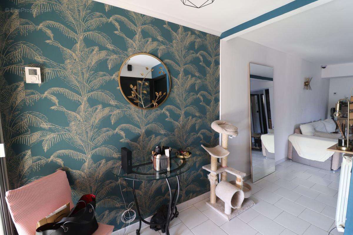 Appartement à L&#039;ESCARENE