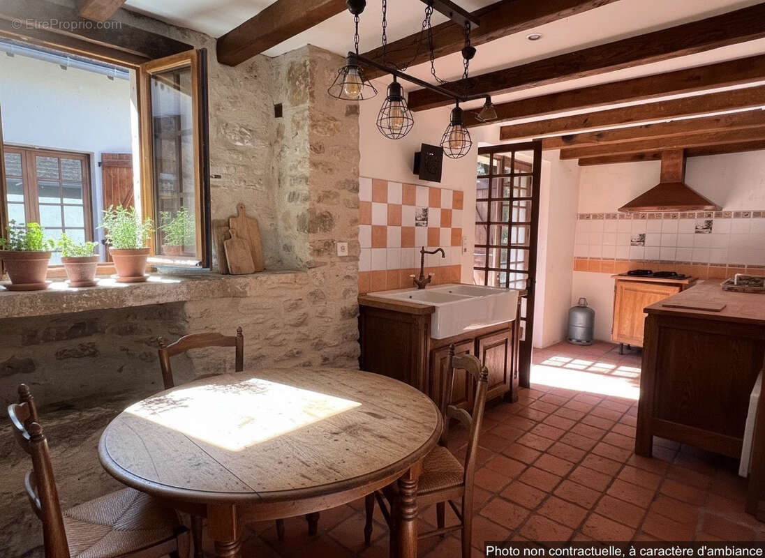 Maison à SAULIAC-SUR-CELE