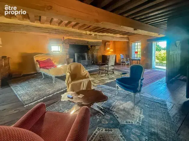 Logis seigneurial du XVIème superberment restauré et écologique - photo 11