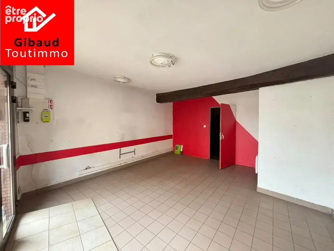 Appartement à BAGE-LE-CHATEL