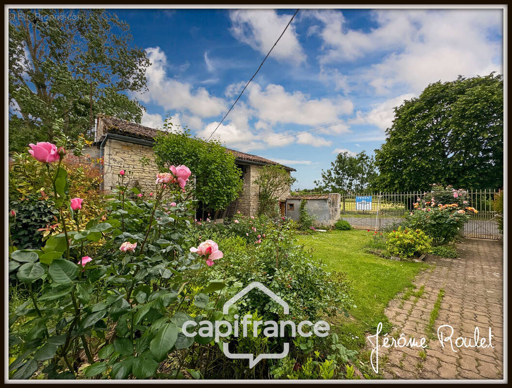Maison en pierre à vendre 5 pièces 3 chambres Dépendances Terrain 1,5 ha Champigny-En-Rochereau (86) - photo 18