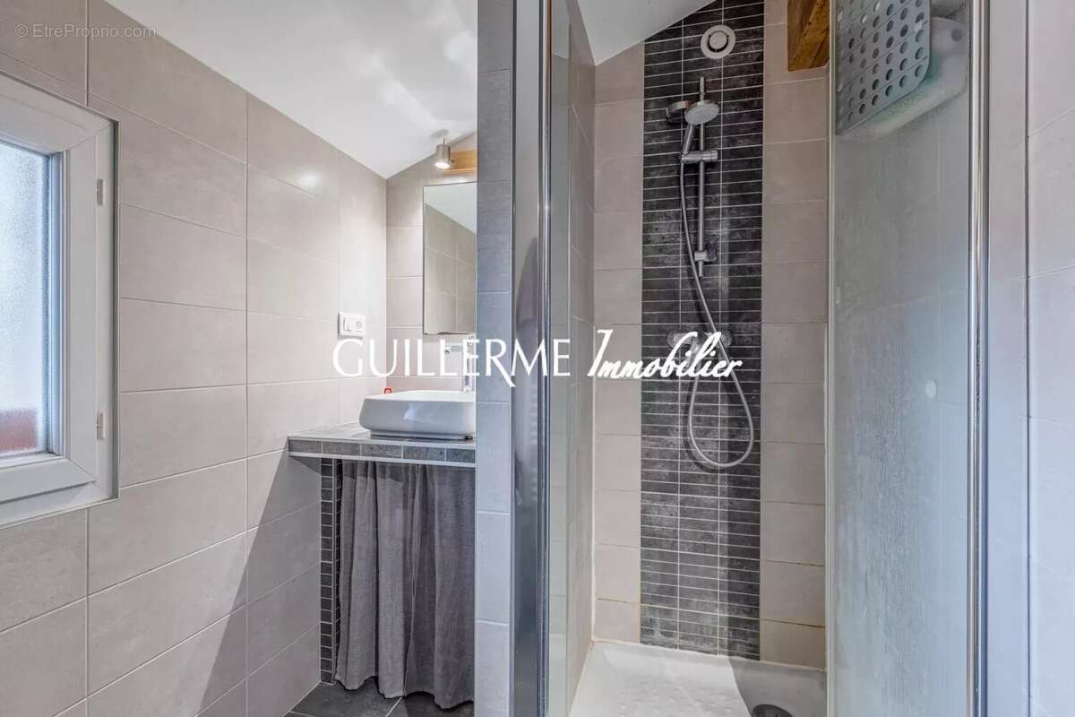 Maison à JASSANS-RIOTTIER