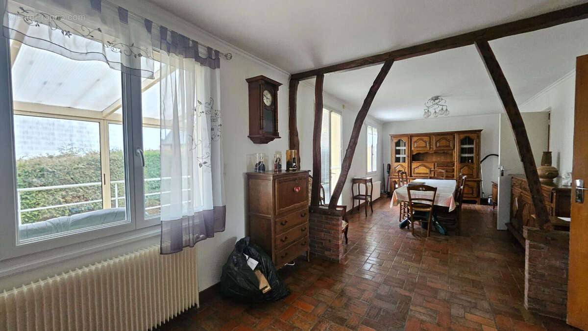 Maison à LACHAPELLE-AUX-POTS