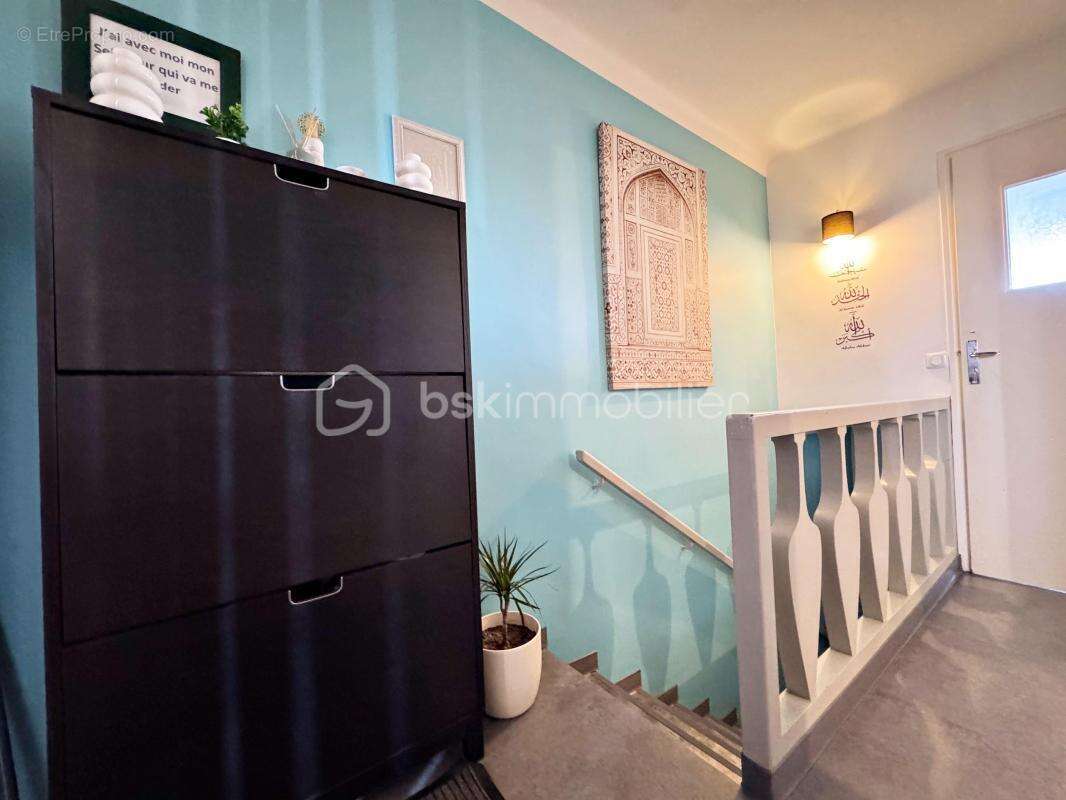 Dpt var - hyeres-les-palmiers - appartement t4 de 73 m² en duplex - 2 eme et 3 eme etage - photo 10