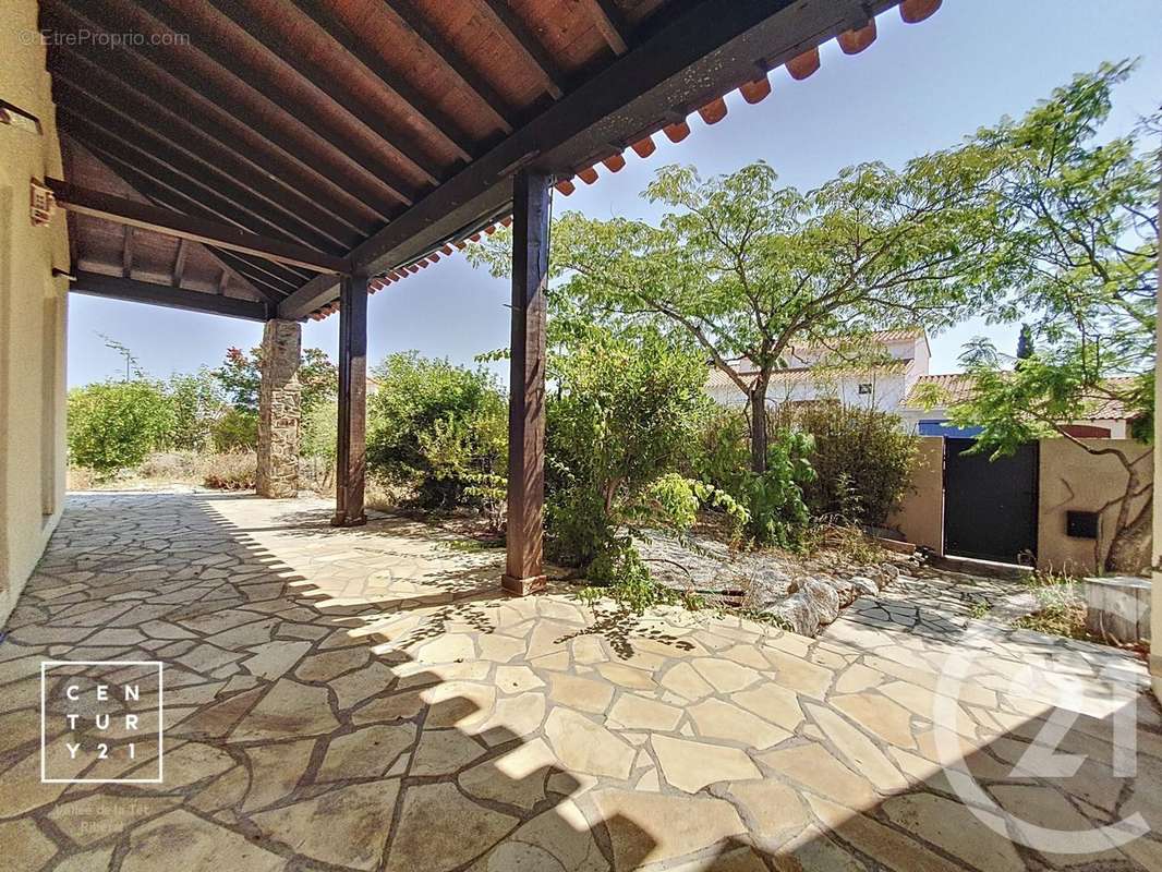 Maison à SAINT-ESTEVE