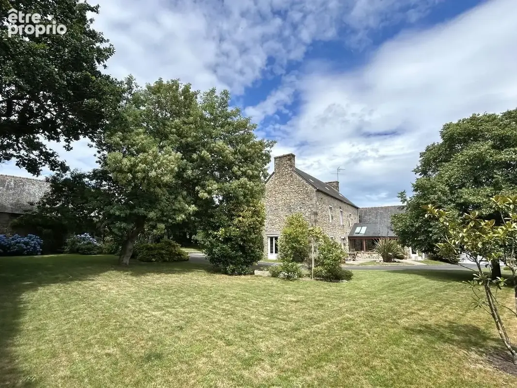 Maison 7 pièces 192 m² à vendre à Plelo (22170) - photo 2