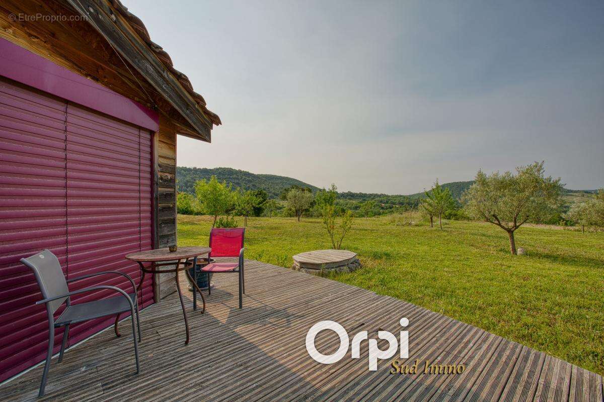 Appartement à ALBA-LA-ROMAINE