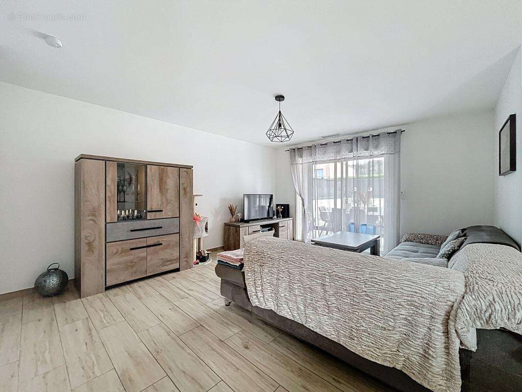 Maison à CHATEAUNEUF-SUR-ISERE