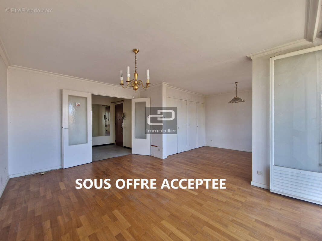Appartement à COUZON-AU-MONT-D'OR